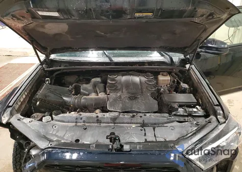 2020 Toyota 4Runner Sr5/Sr5 Premium z USA, uszkodzony, nr VIN JTEBU5JR0L5786263